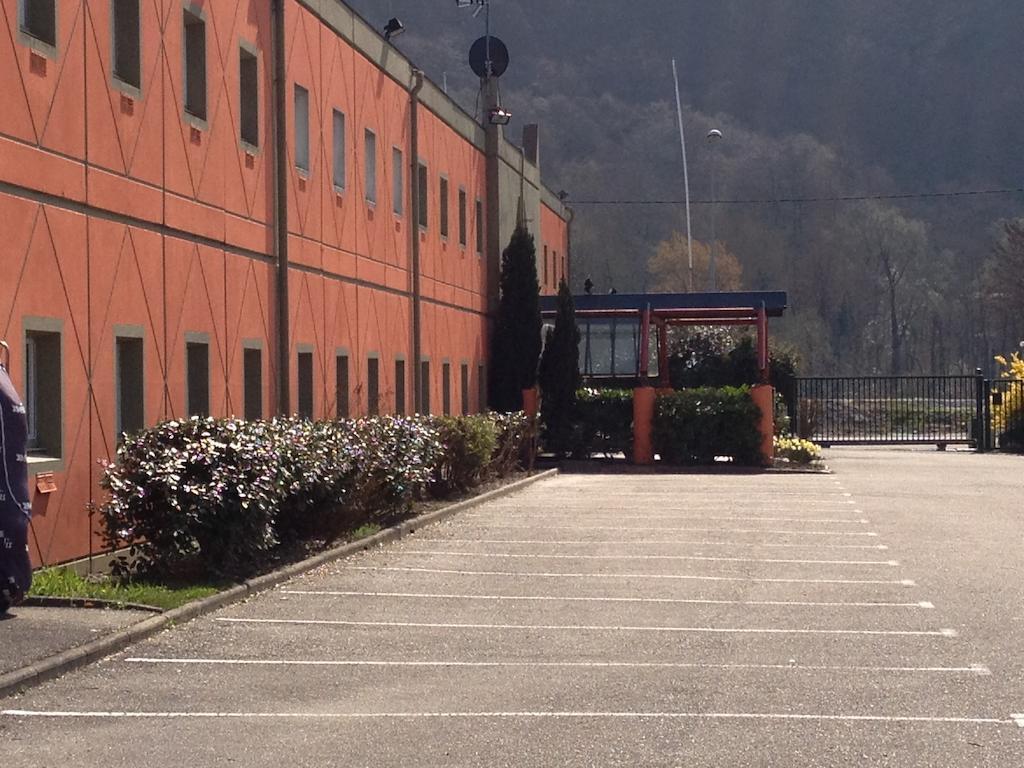 Hotel Les 4 Vallees Albertville Exterior foto