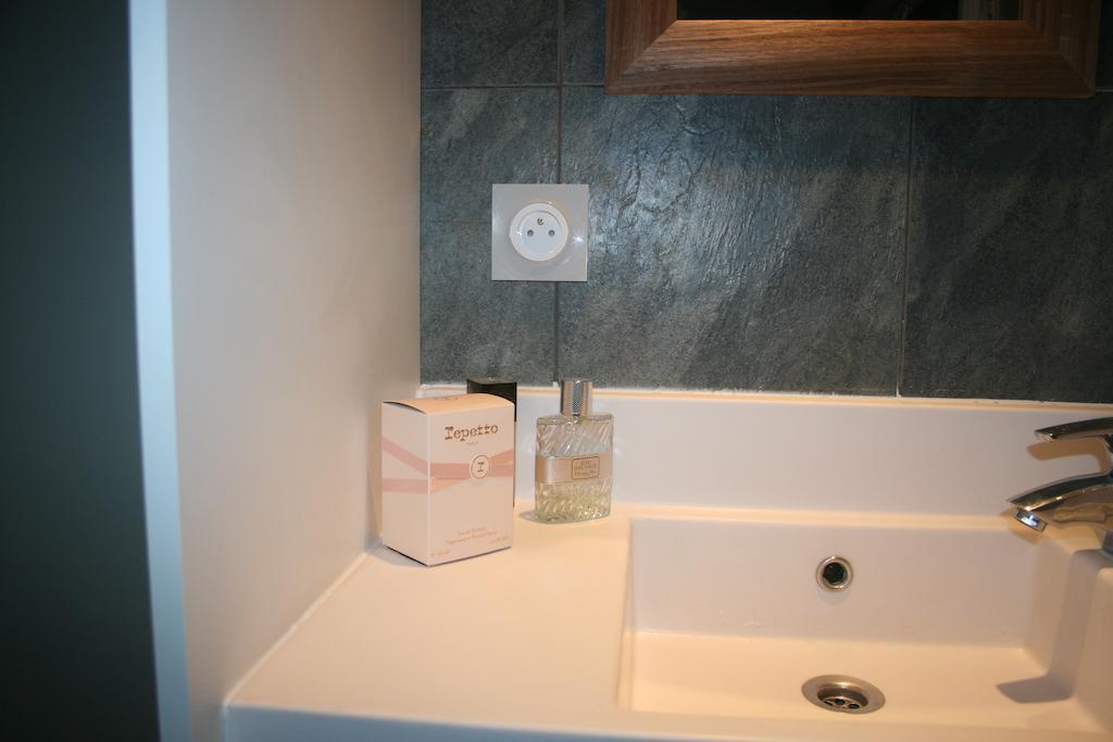 Hotel Les 4 Vallees Albertville Zimmer foto