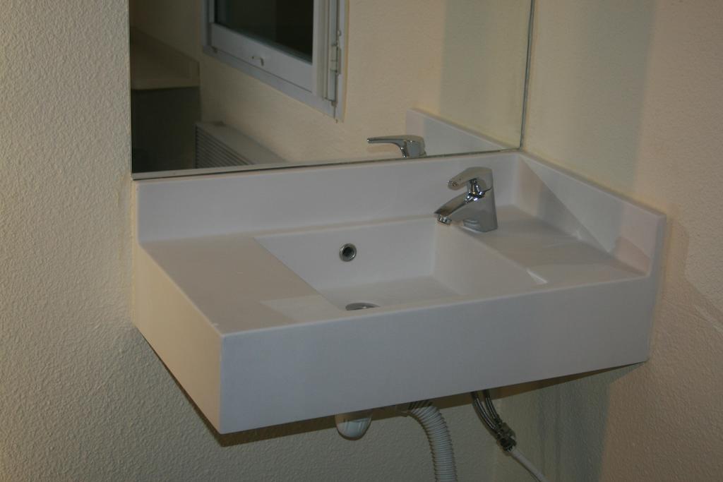 Hotel Les 4 Vallees Albertville Zimmer foto